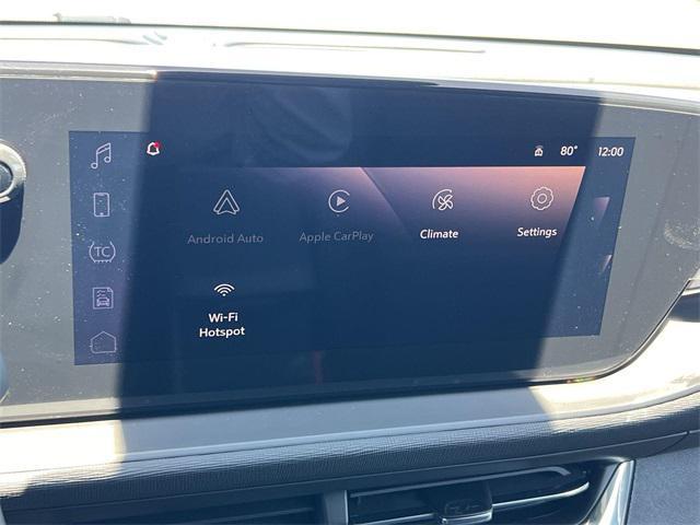 new 2025 Buick Envista car, priced at $22,788