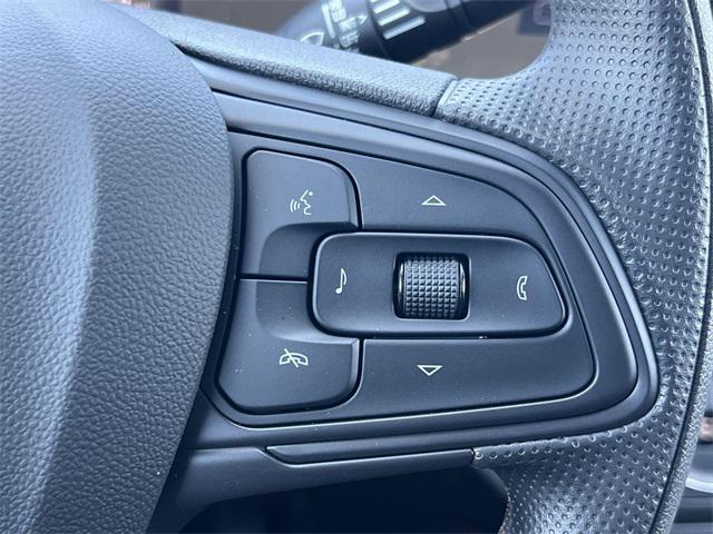 new 2025 Buick Envista car, priced at $22,788