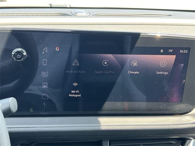 new 2025 Buick Envista car, priced at $22,287