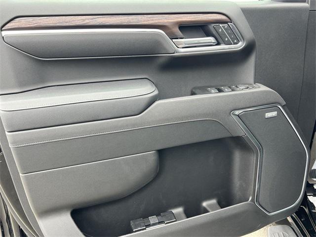 new 2025 GMC Sierra 1500 car, priced at $57,917