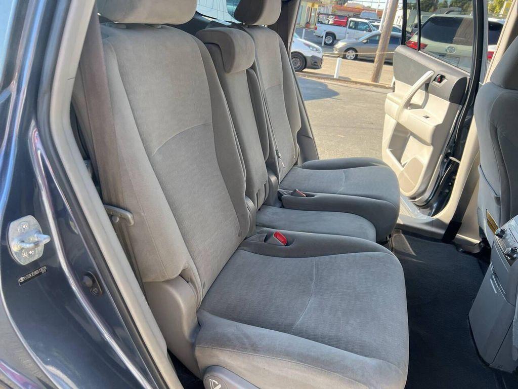 used 2013 Toyota Highlander car, priced at $13,495