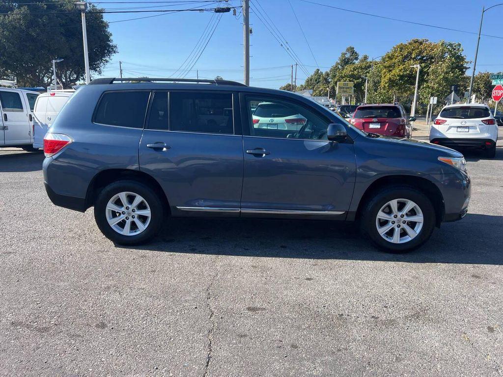 used 2013 Toyota Highlander car, priced at $13,495