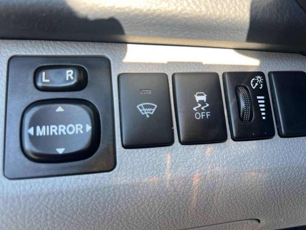 used 2013 Toyota Highlander car, priced at $13,495