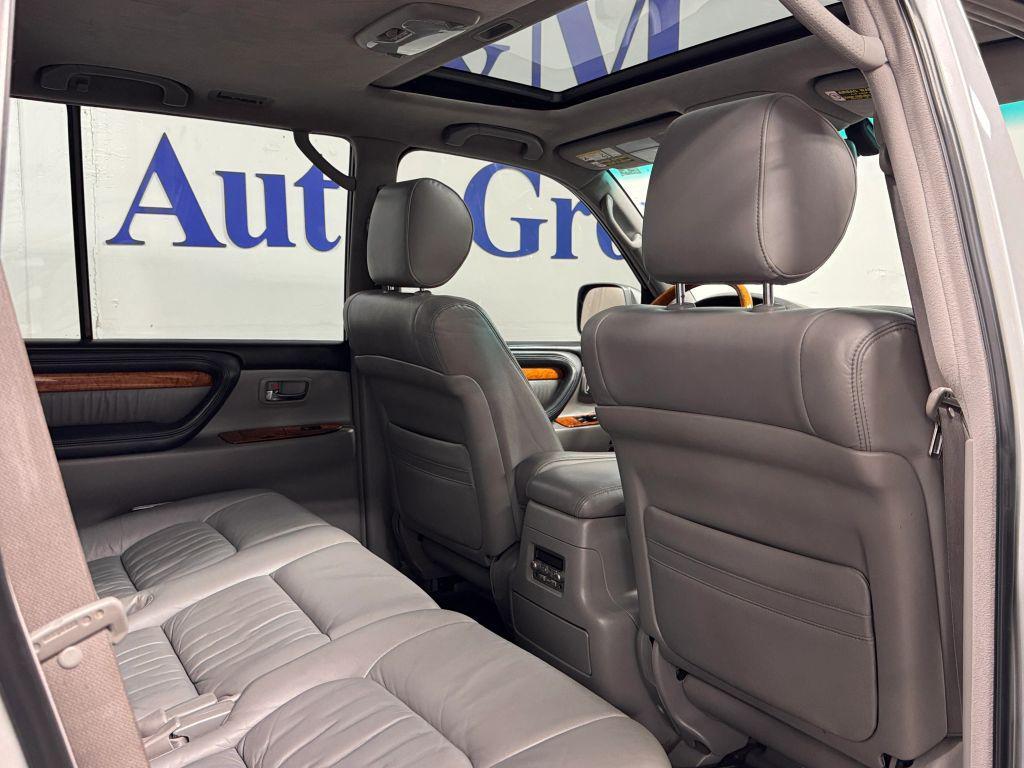 used 2007 Lexus LX 470 car, priced at $33,995