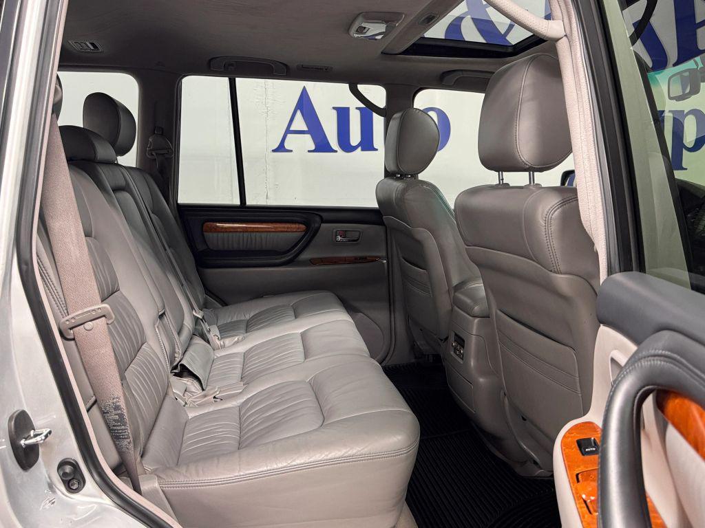 used 2007 Lexus LX 470 car, priced at $33,995