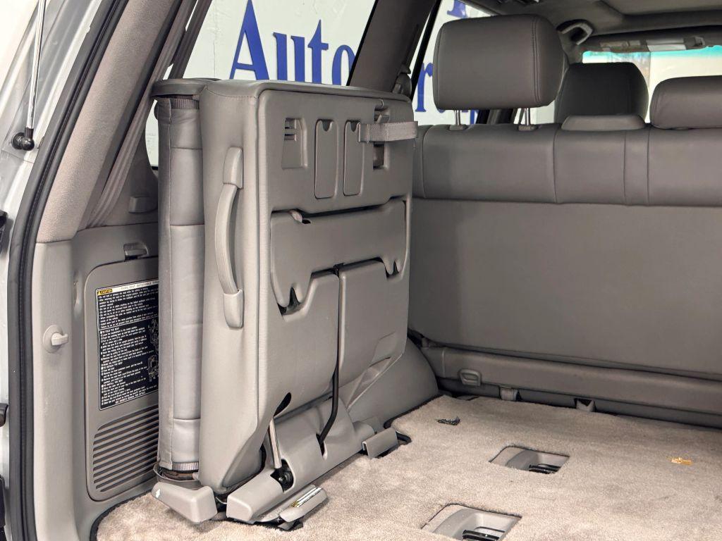 used 2007 Lexus LX 470 car, priced at $33,995