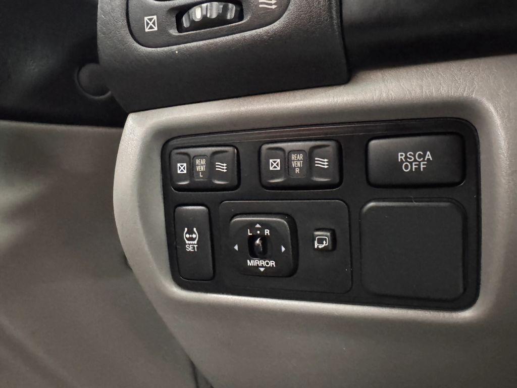 used 2007 Lexus LX 470 car, priced at $33,995