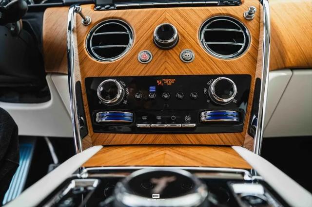 used 2022 Rolls-Royce Cullinan car, priced at $319,999