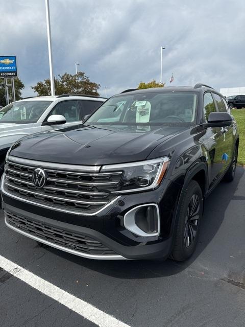 new 2024 Volkswagen Atlas car, priced at $37,958