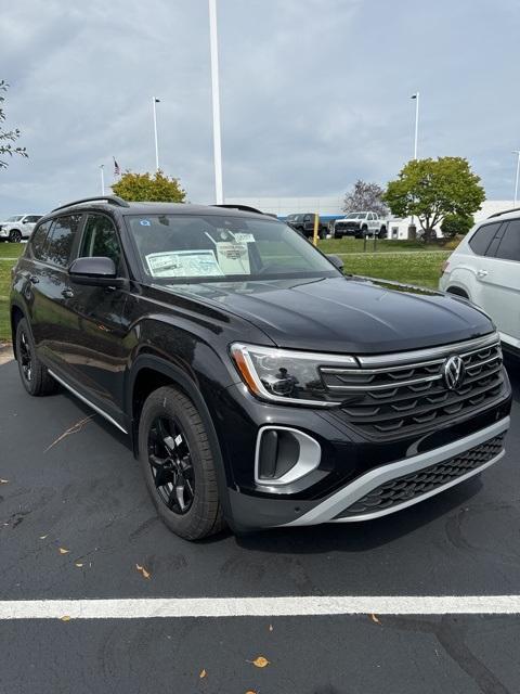 new 2024 Volkswagen Atlas car, priced at $49,546