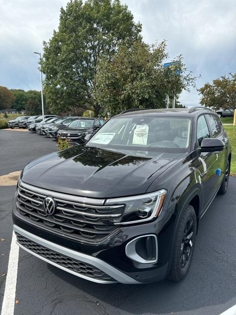 new 2024 Volkswagen Atlas car, priced at $49,546