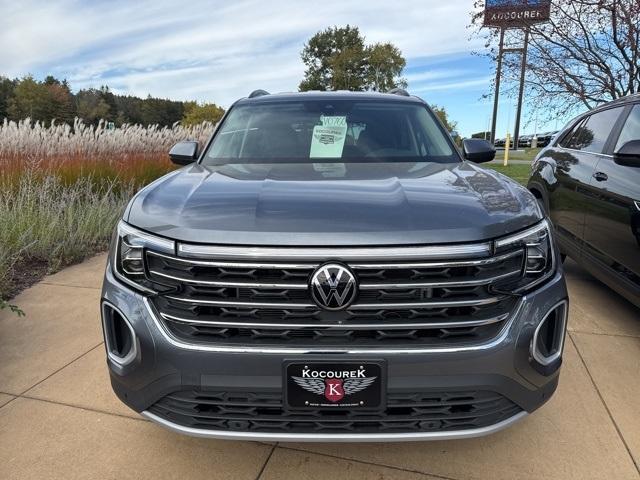 new 2024 Volkswagen Atlas car, priced at $42,020