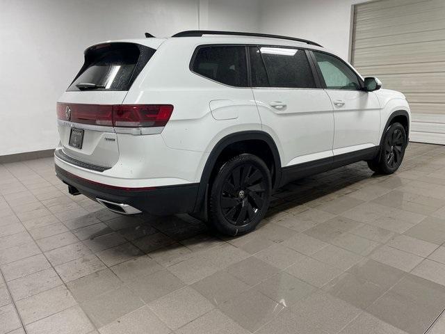 new 2024 Volkswagen Atlas car, priced at $41,432