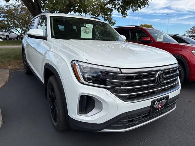 new 2024 Volkswagen Atlas car, priced at $42,532