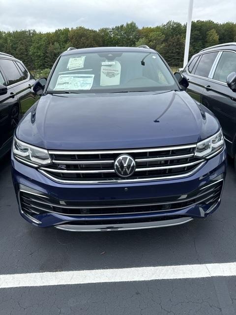 new 2024 Volkswagen Tiguan car, priced at $38,214