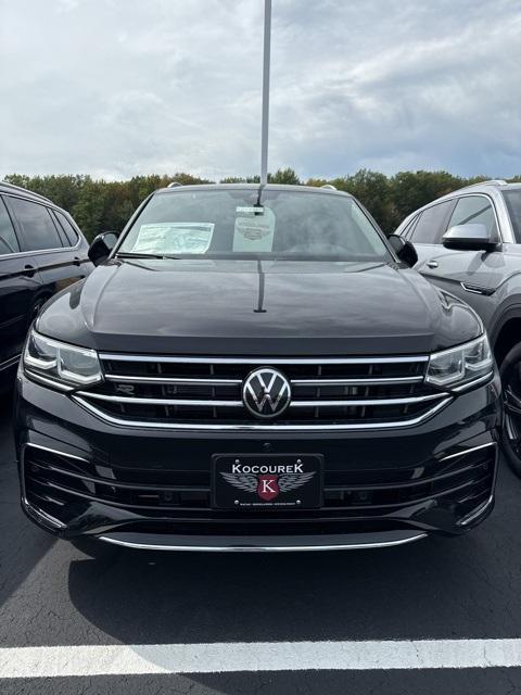 new 2024 Volkswagen Tiguan car, priced at $38,371