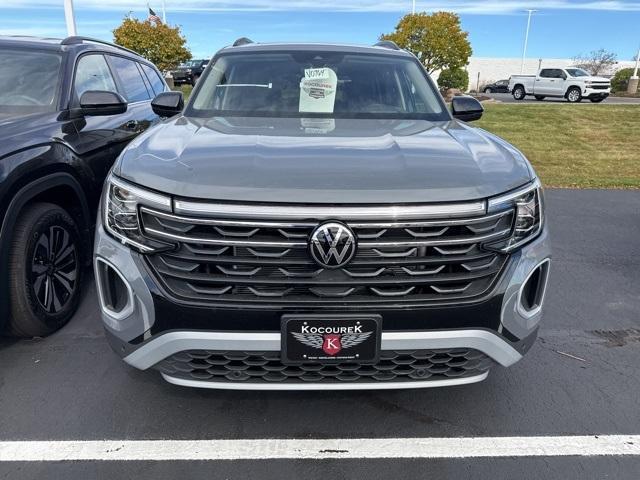 new 2024 Volkswagen Atlas car, priced at $49,327