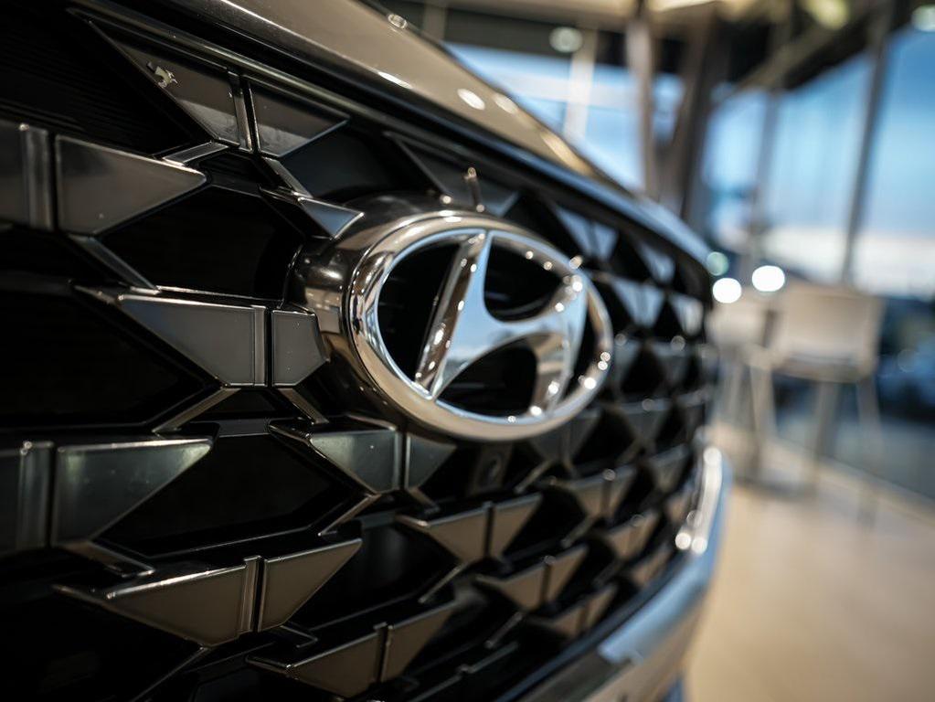 used 2022 Hyundai Santa Fe car, priced at $24,900