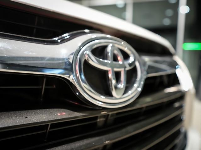 used 2016 Toyota Highlander car, priced at $20,995