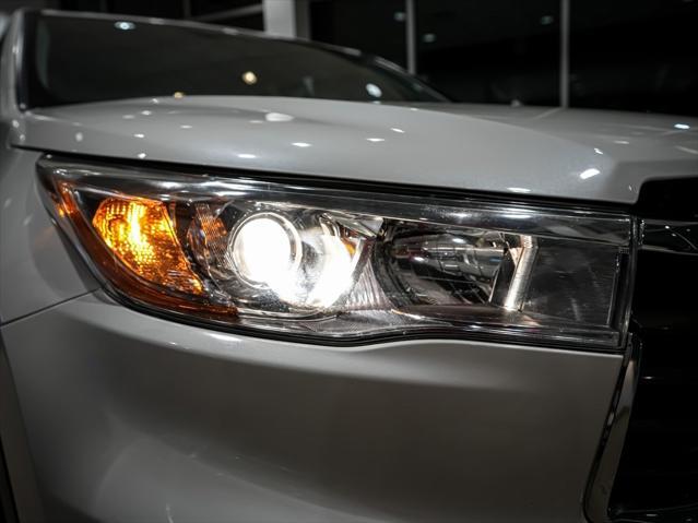 used 2016 Toyota Highlander car, priced at $20,995
