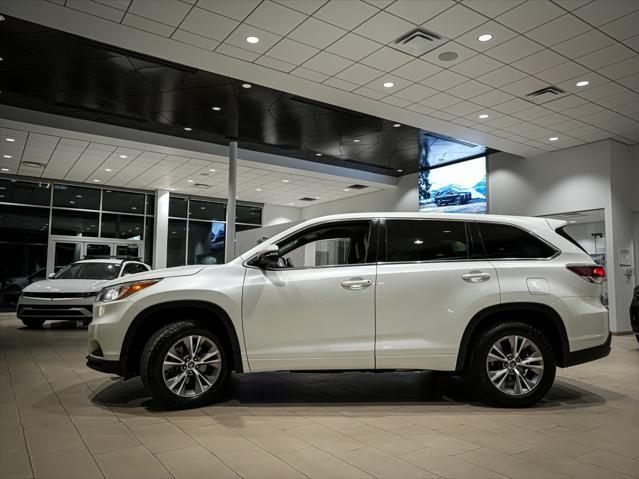 used 2016 Toyota Highlander car, priced at $20,995