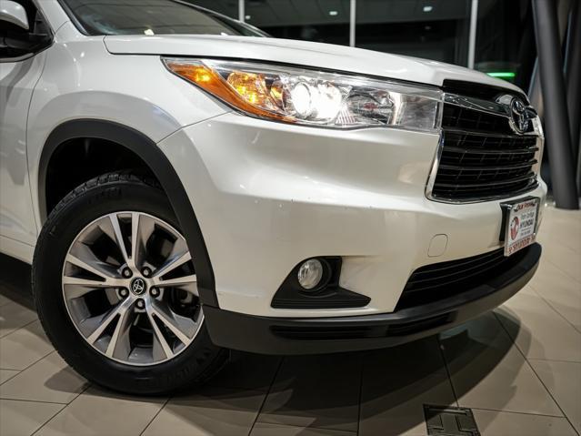 used 2016 Toyota Highlander car, priced at $20,995