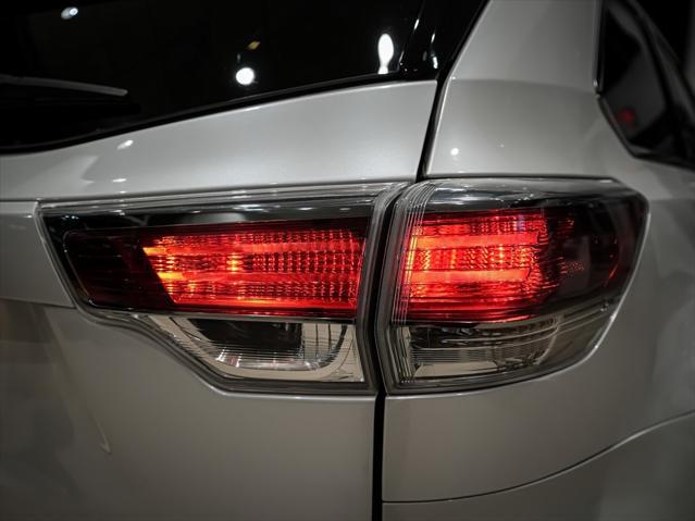 used 2016 Toyota Highlander car, priced at $20,995