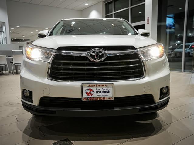 used 2016 Toyota Highlander car, priced at $20,995