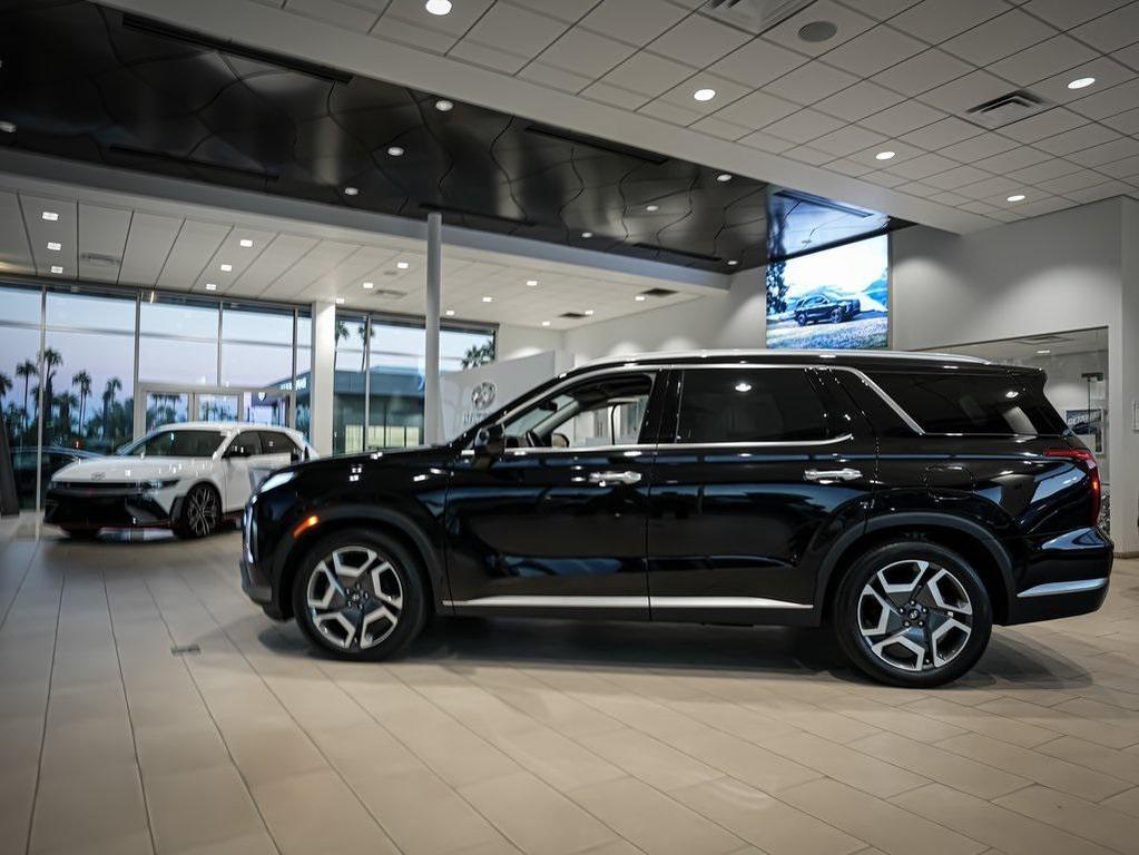 used 2023 Hyundai Palisade car, priced at $33,000