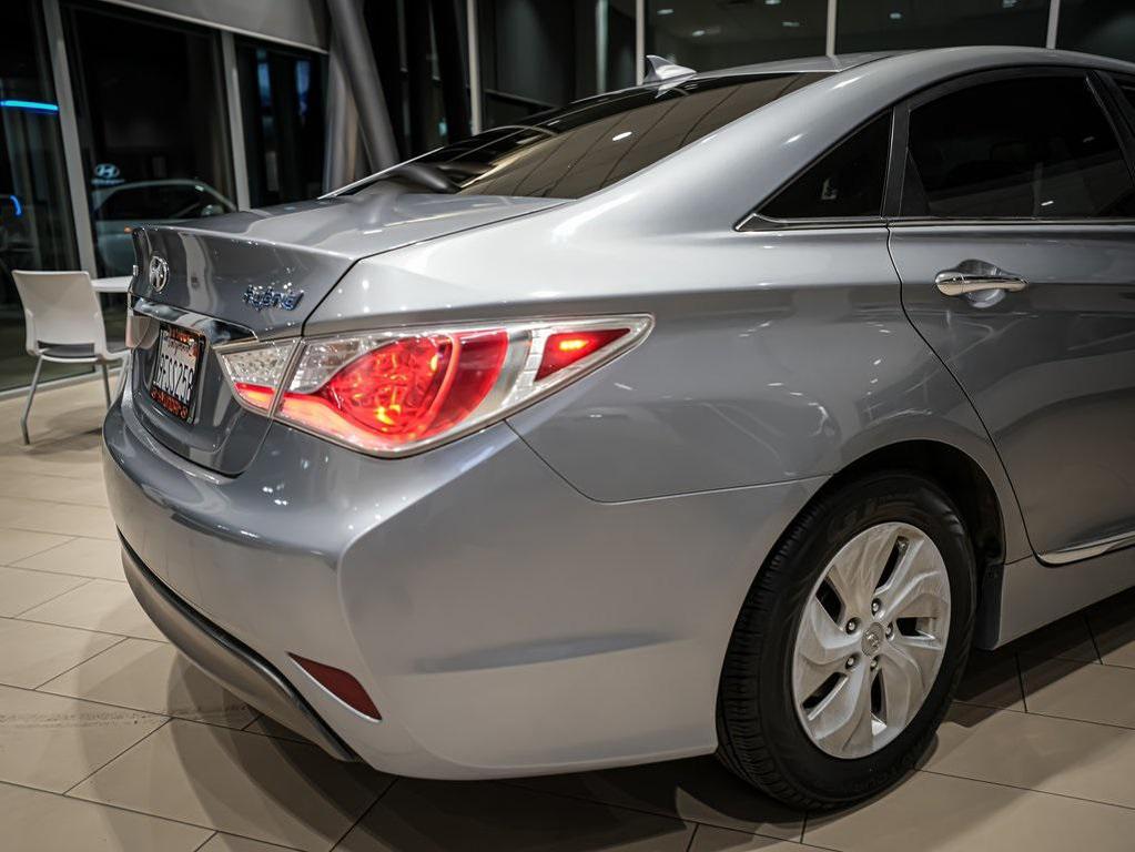 used 2015 Hyundai Sonata Hybrid car, priced at $7,950