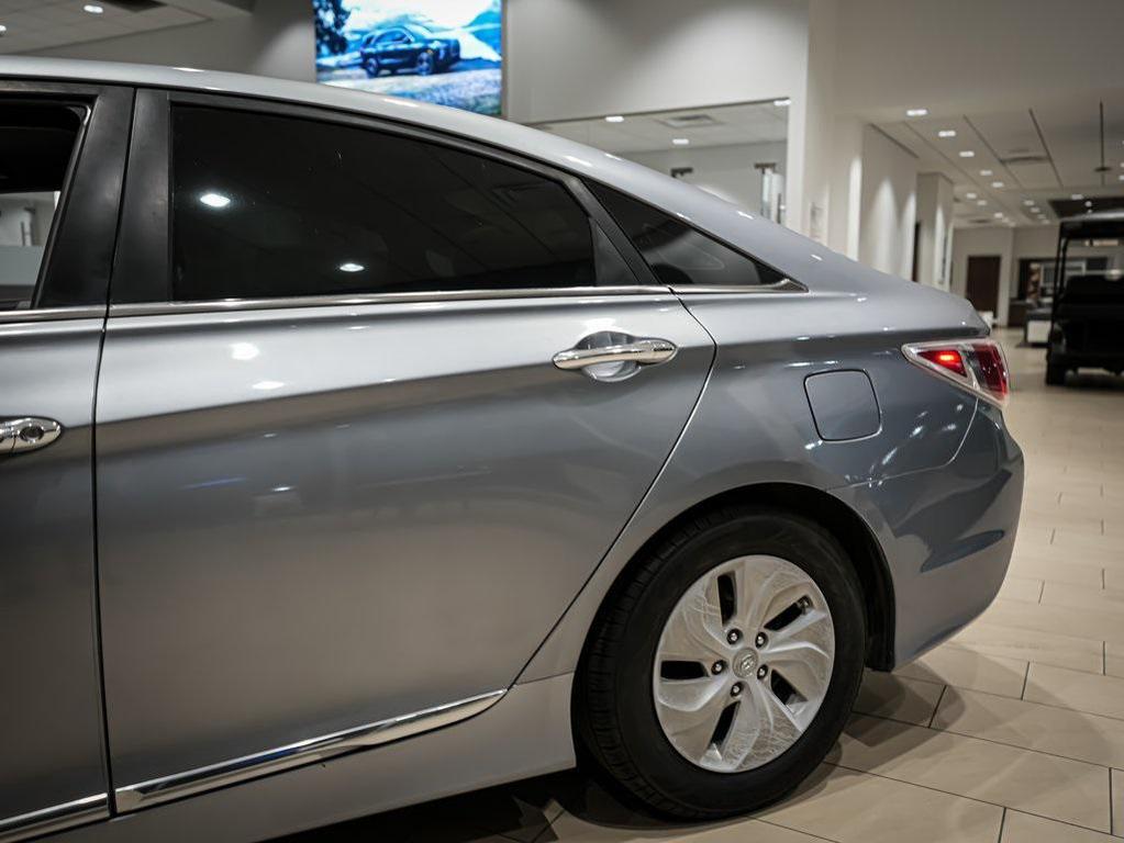 used 2015 Hyundai Sonata Hybrid car, priced at $7,950