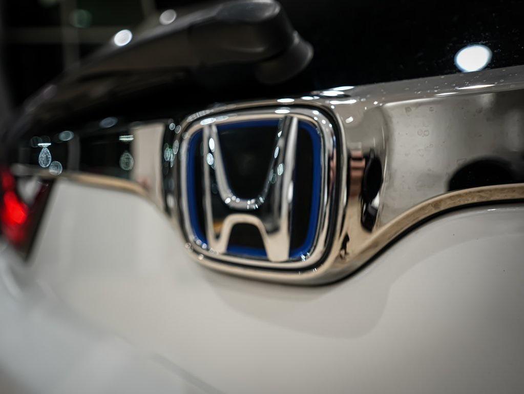 used 2020 Honda CR-V Hybrid car, priced at $27,900