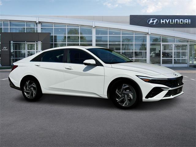 new 2025 Hyundai Elantra car, priced at $31,605