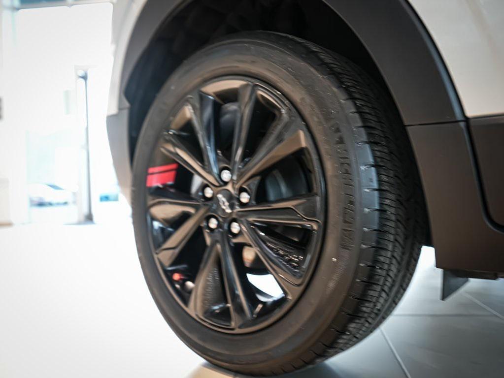 used 2023 Chevrolet Bolt EUV car, priced at $20,000