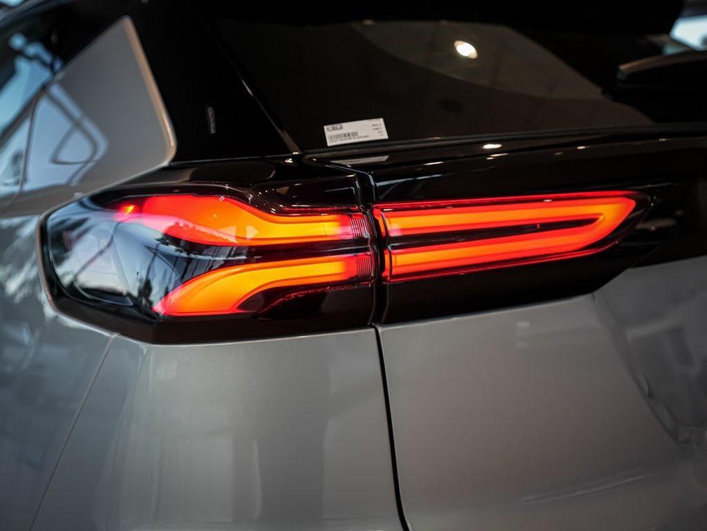 used 2023 Chevrolet Bolt EUV car, priced at $20,000