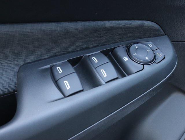 new 2025 Buick Envista car, priced at $25,690