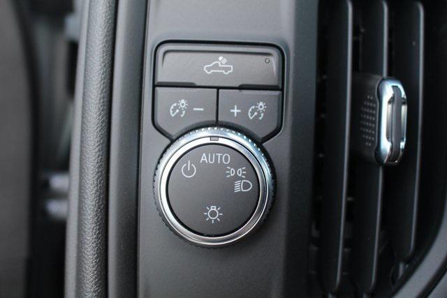 new 2025 GMC Sierra 1500 car, priced at $40,665