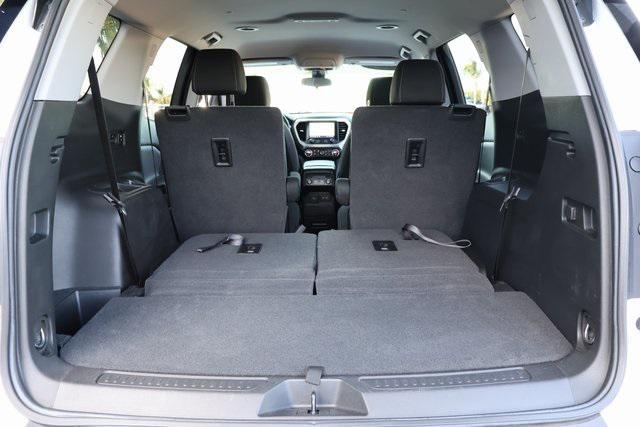 used 2023 GMC Acadia car, priced at $29,000