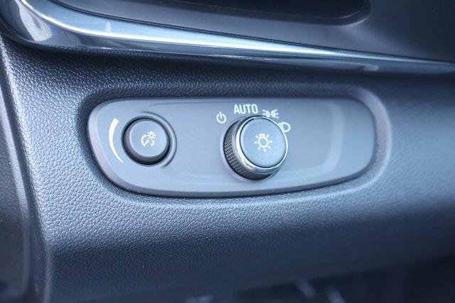 new 2025 Buick Envista car, priced at $26,185