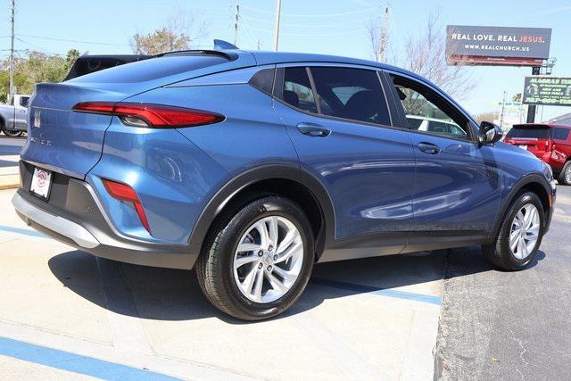 new 2025 Buick Envista car, priced at $26,185
