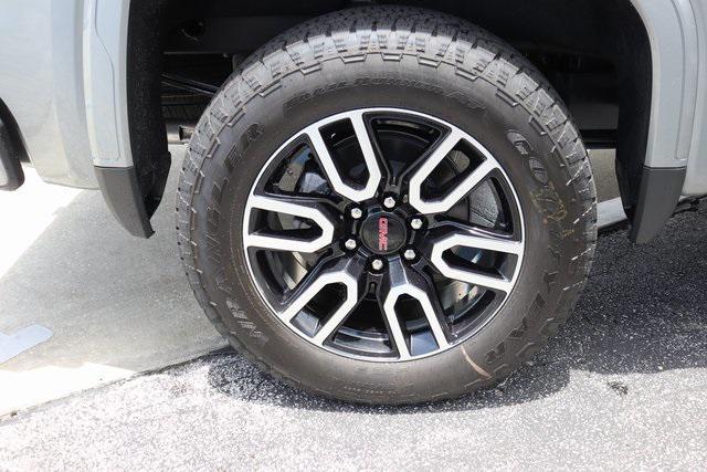 new 2025 GMC Sierra 1500 car, priced at $70,055