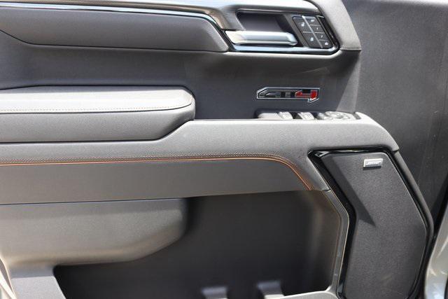 new 2025 GMC Sierra 1500 car, priced at $70,055