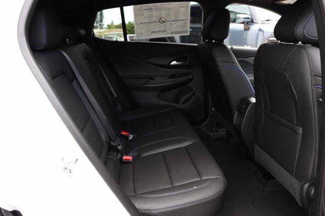 new 2025 Buick Envista car, priced at $30,070