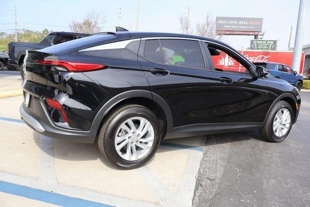 new 2025 Buick Envista car, priced at $27,179