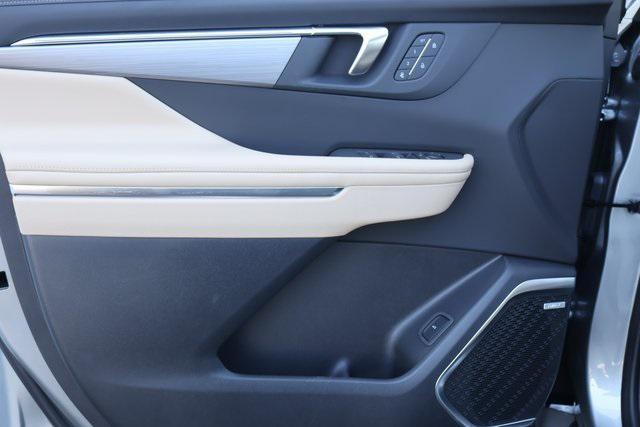 new 2025 Buick Enclave car, priced at $48,380