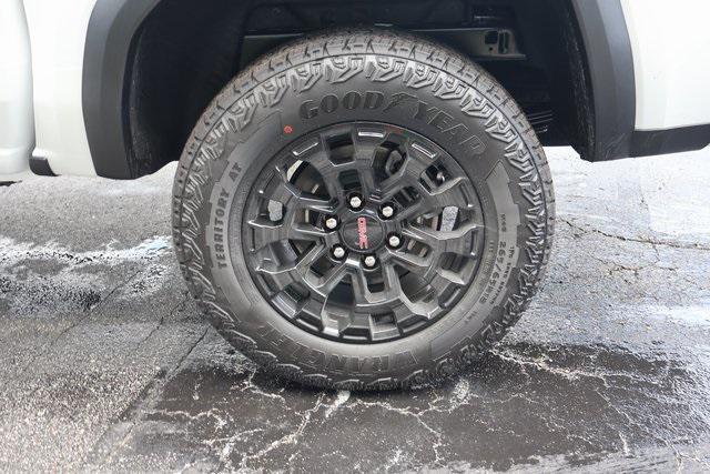 new 2026 GMC Canyon car, priced at $40,995