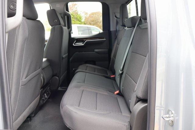 new 2024 GMC Sierra 1500 car, priced at $44,000