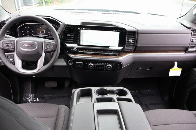 new 2024 GMC Sierra 1500 car, priced at $44,000