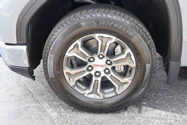 new 2024 GMC Sierra 1500 car, priced at $44,000