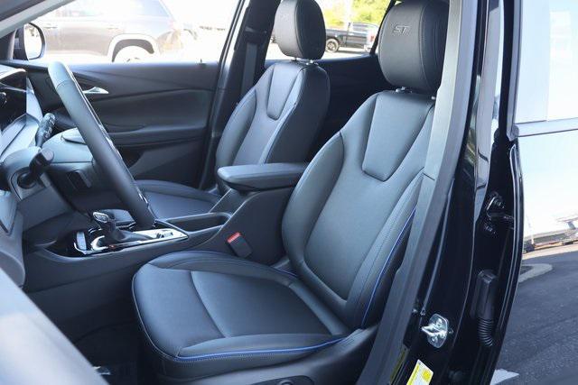new 2025 Buick Encore GX car, priced at $30,325